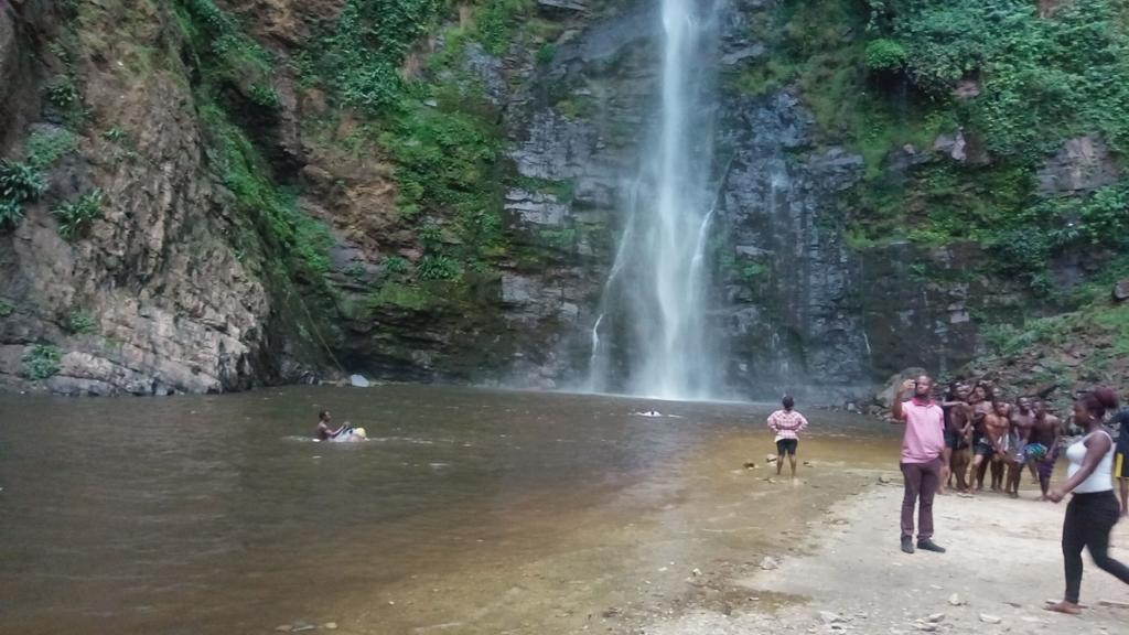 Wli Waterfalls Inn Wli Afegame Eksteriør bilde
