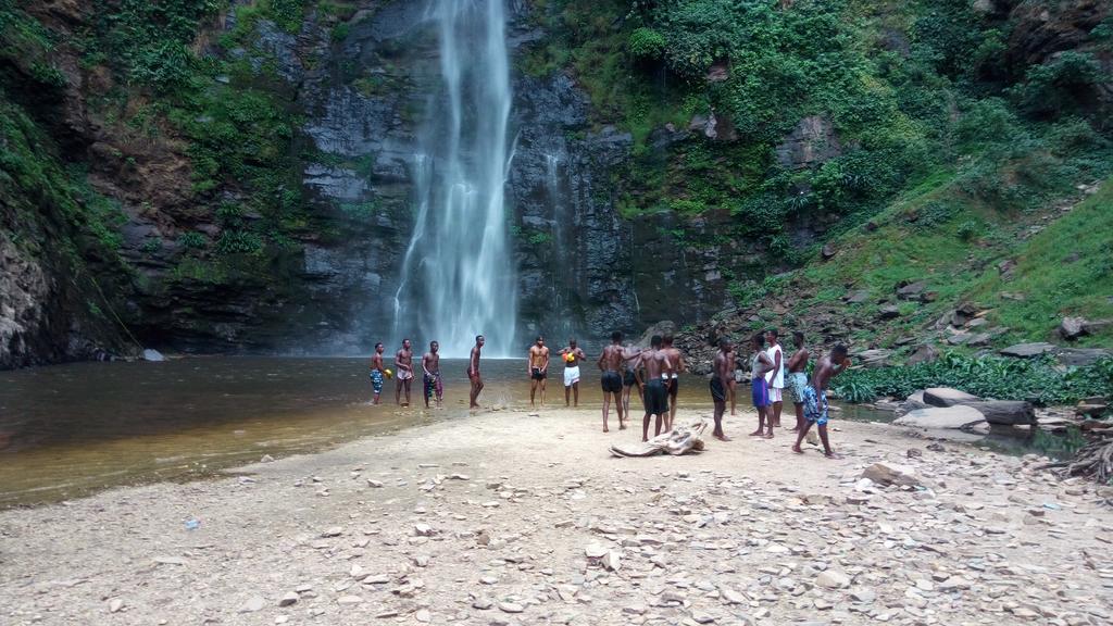 Wli Waterfalls Inn Wli Afegame Eksteriør bilde